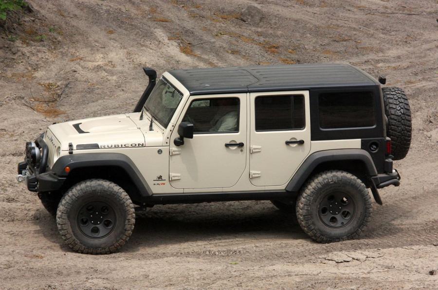  Jeep Wrangler Hemi AEV 2011 года  (фото 57 из 58)